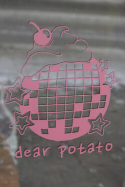 Dear Potato logo